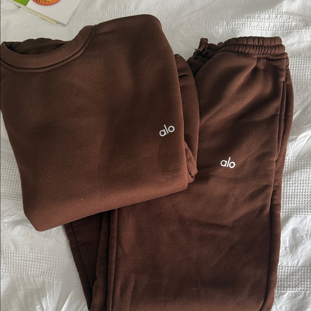 Sweatshirt and Joggers Set